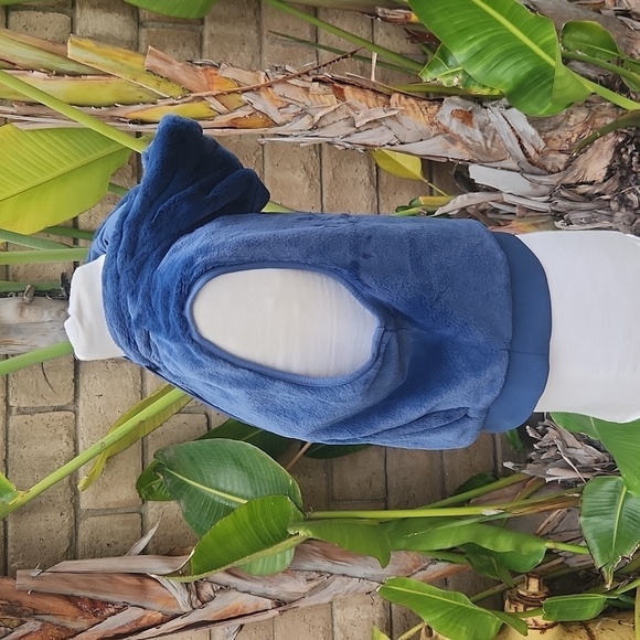 Calia by Carrie Underwood blue fuzzy vest medium - Picture 4 of 10